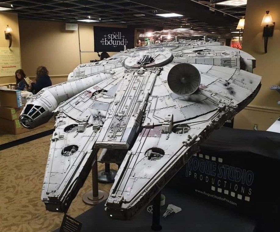 JIMBO_SOLAR's tweet image. ROGUE STUDIO 5 foot Millennium Falcon replica at WONDERFEST.