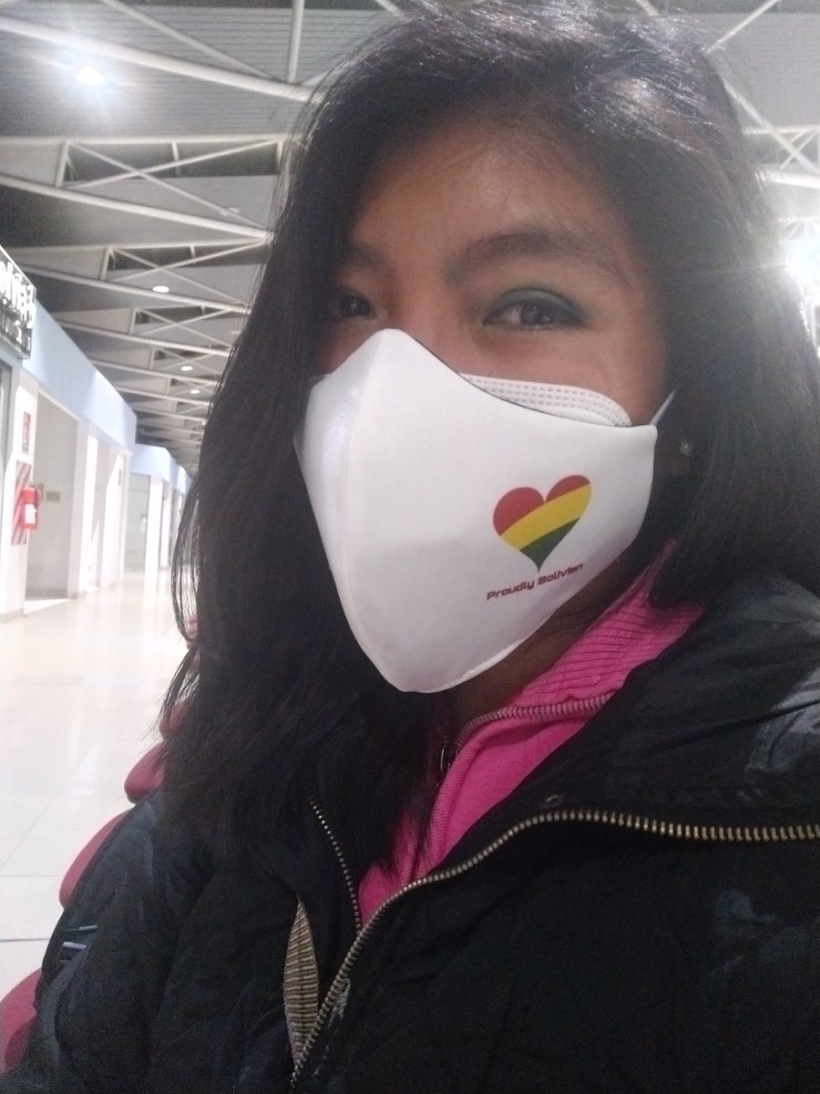 Ju_Samka's tweet photo. Los llevo conmigo. ¡Nos vemos a mi vuelta! 🇧🇴

#BoliviaEnDubai #DondeLaEnergíaEsVida
#BoliviaEnLaExpoDubai2020
#WhereEnergyIsLife @expo2020dubai https://t.co/NeUH2uxiAW