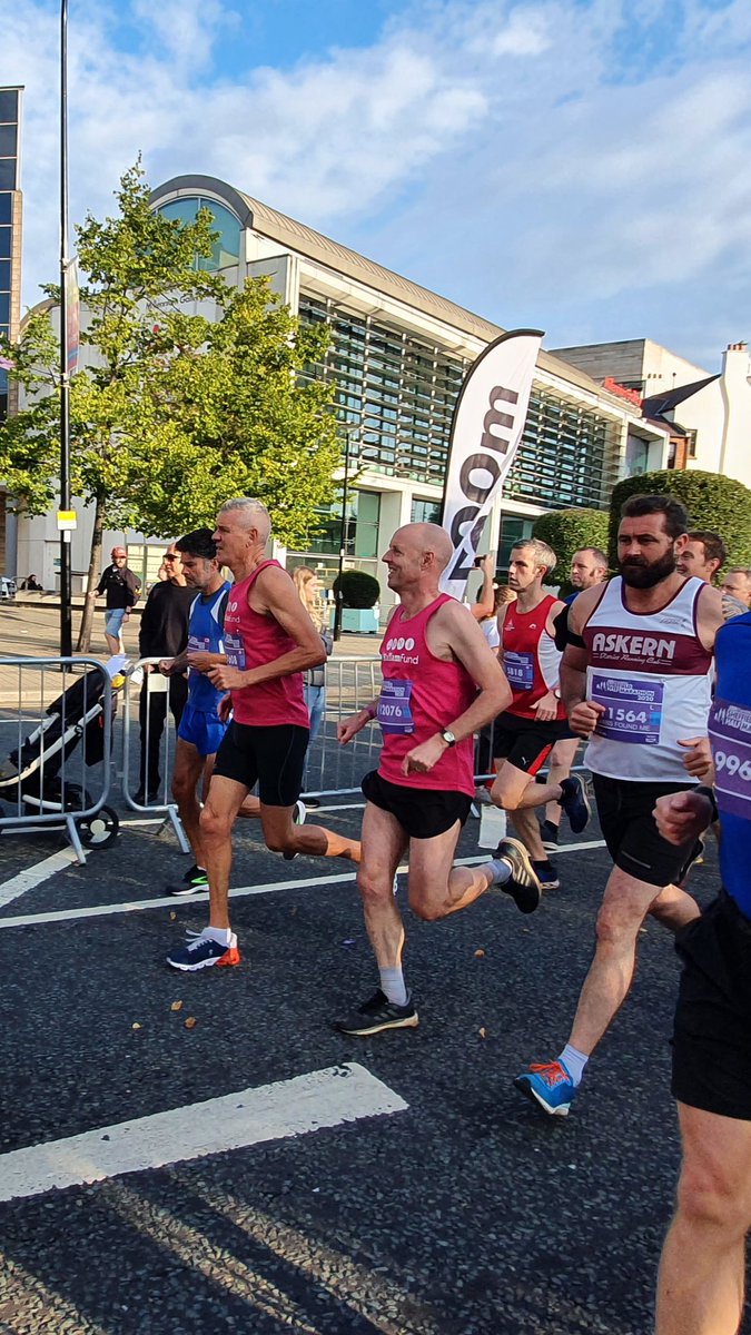 SHU_Alumni's tweet photo. And #TeamHallam is off! We are so proud of our @sheffhallamuni staff, students and alumni. Donate to Sanctuary Scholarships today - https://t.co/DCkwV1qbvp https://t.co/beQawcq45r