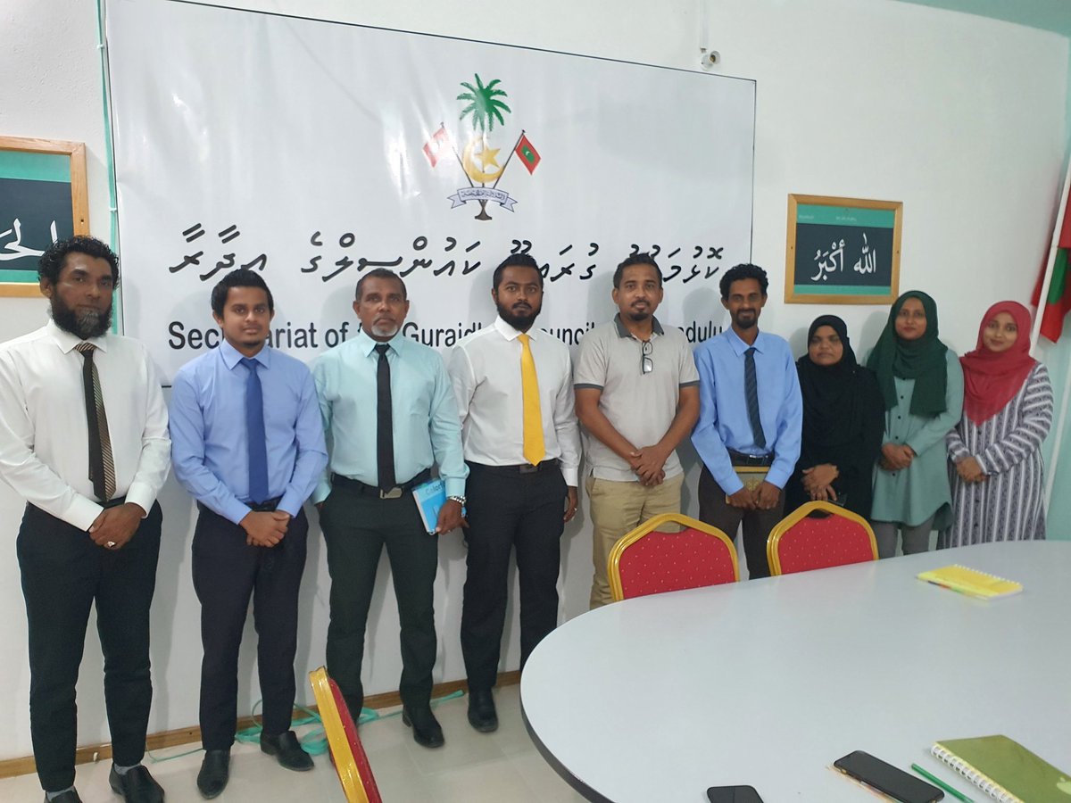 ikramhassan's tweet photo. Th. Guraidhoo Dhaairaage Councilaai rahyithun Dhaairaage MP @mgmaumoon aa ehgothakahves bahdhal nuvaa vaahaka aai nugulhey vaahaka varah hithaama aaieku kiyaidhevvi. Adhi Raees @ibusolih ge sarukaarun kohdhevvamun gendhavaa kanthahthah ufalaai eku faahaga kurevvi. https://t.co/Uzx3BJfIJA