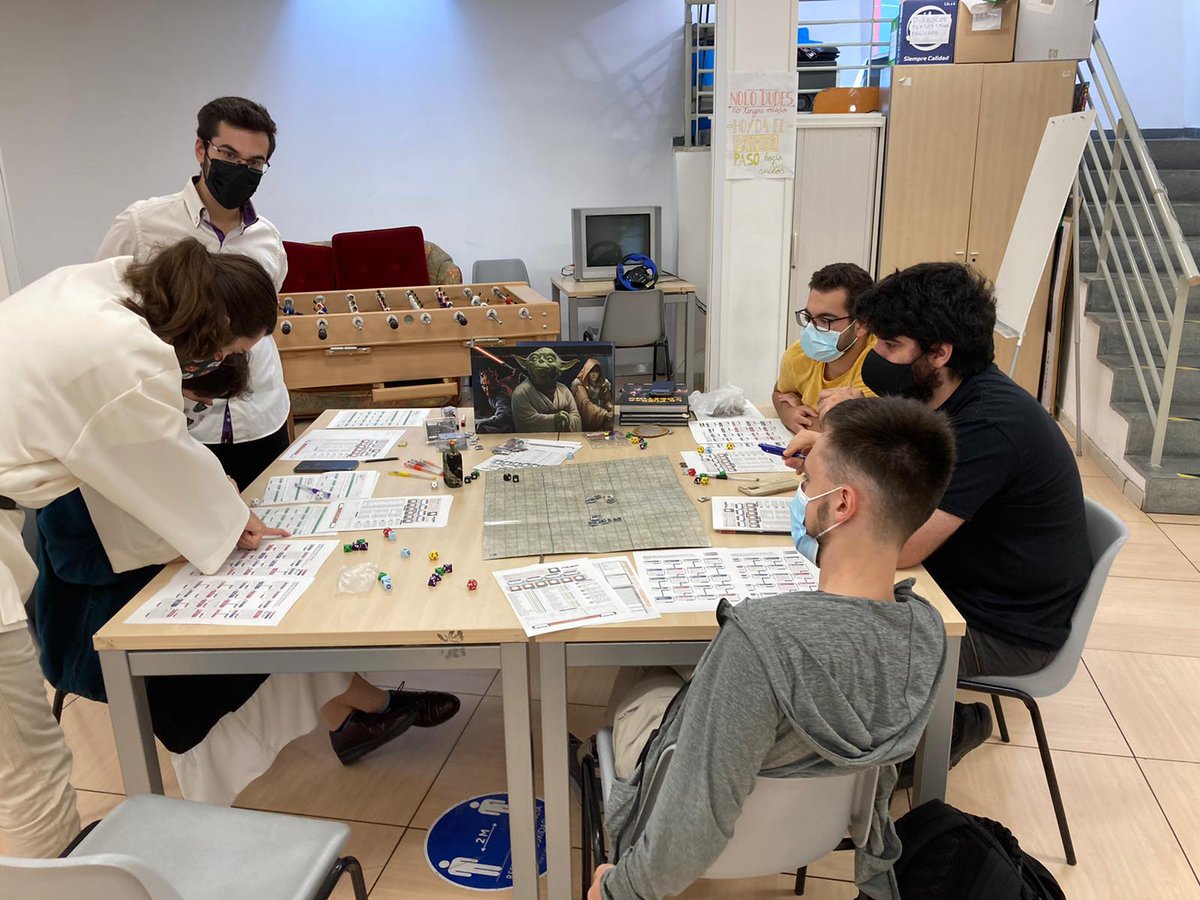 factoriadelrol's tweet photo. Ayer celebramos las II Jornadas de Ocio Alternativo en el CJ Carabanchel Alto. El ReV de los Villanos de Batman y las partidas de mesa fueron un éxito. Poco a poco normalizamos las actividades presenciales.
#centrosjuvenilesmadrid #ocioalternativo #Batman #starwars #zcorp https://t.co/fwBwN4nAKo