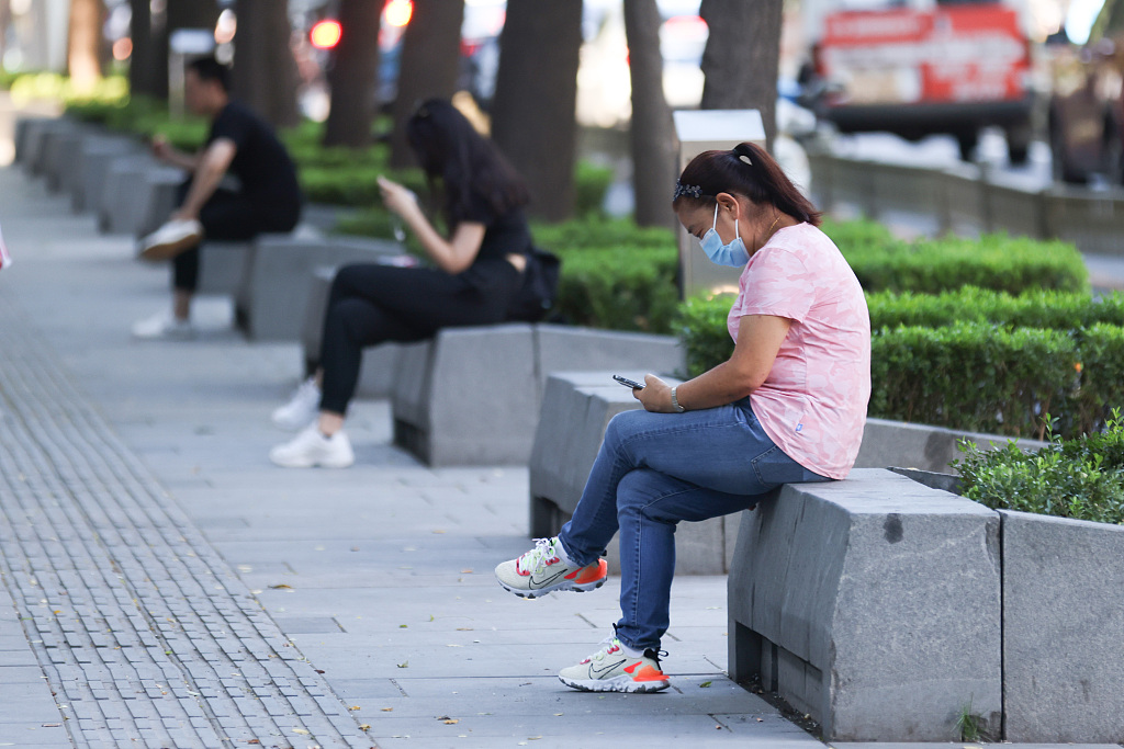 globaltimesnews's tweet photo. There were 1.01 billion netizens as of June in China, with internet penetration rate reaching 71.6%, according to data released in the China Internet Development Report 2021, which was released during the 2021 #WIC Wuzhen Summit. https://t.co/YF9hp0y2s0