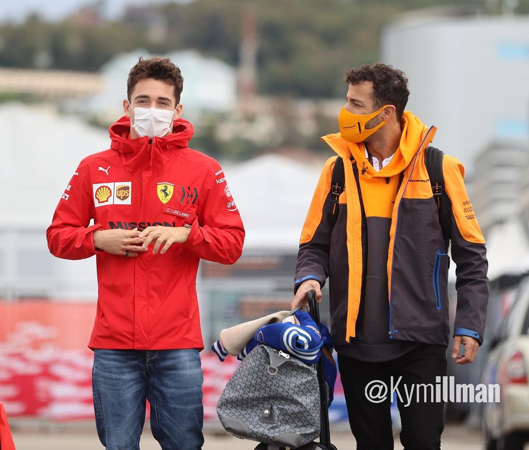 You won’t get two nicer guys than these in the F1 paddock. 

#gpf1 #f1 #formule1 #formel1 #formula1 #racing #DanielRicciardo @RicciardoBrazil #McLaren
@LeclercNews #essereFerrari #RussianGP #Charles16 @Charles_Leclerc @McLarenFamily