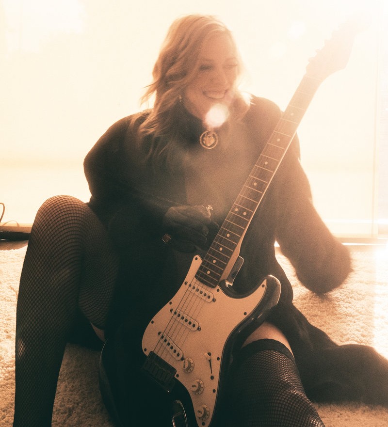 clouzine's tweet photo. @catdailmusic #Discoveries #Alum @clouzine
Awarded prizes from Billboard magazine, Musician magazine, the Independent Music Awards, and many more, Cat Dail is an internationally touring singer-songwriter, multi-instrumentalist, producer. She has released 6 albums on Lucky Magnet. https://t.co/QbrMoZD7Wj