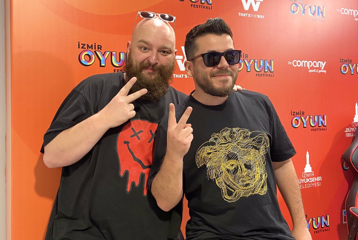 İzmir Oyun Festivali'nde <a href="/unlostv/">Cantuğ Özsoy</a> ve <a href="/ichbindirencan/">Diren</a>