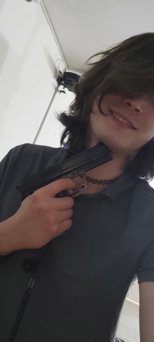 danieehhh's tweet photo. Good girls go to heaven, but bad girls have more fun
#femboy #trap #selfie #gun #usp9 https://t.co/RjFvgmXgSi