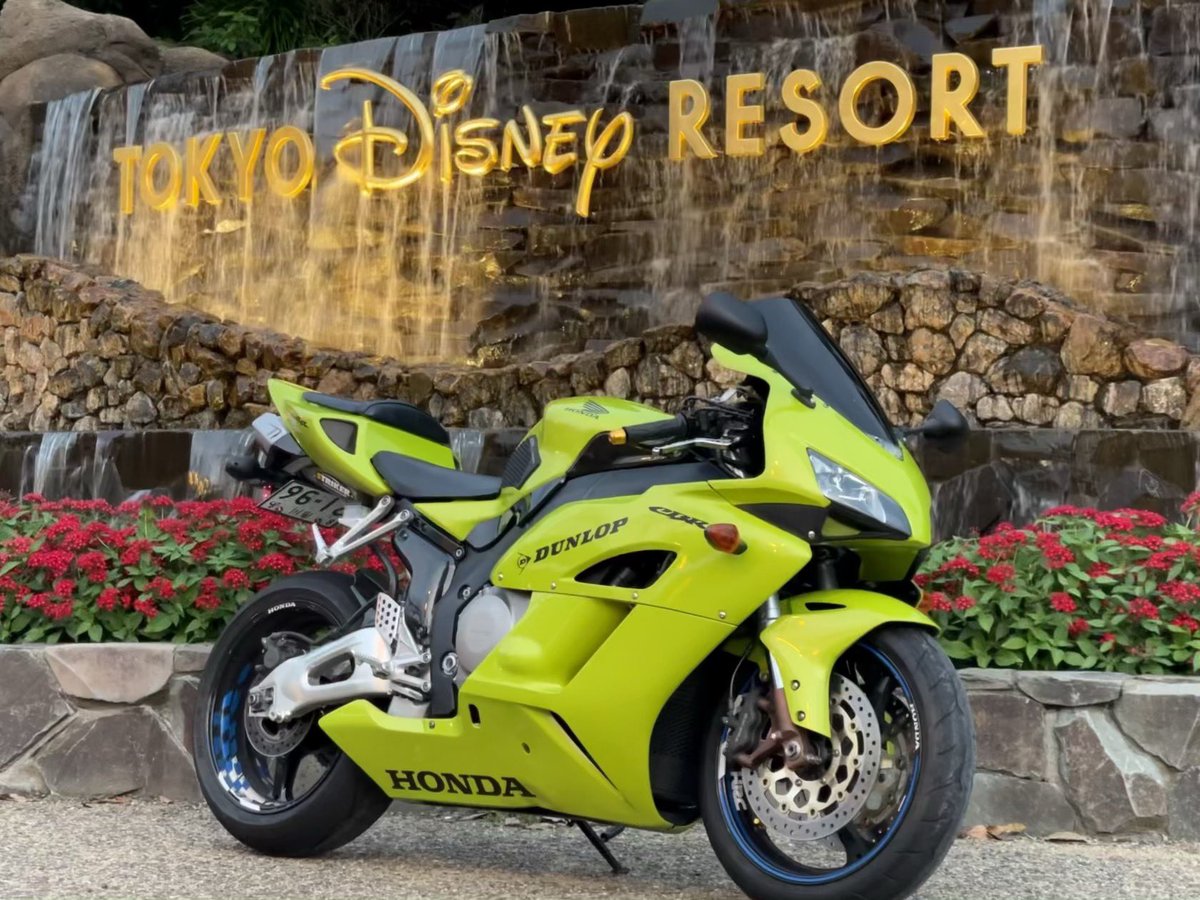 Disney😍 

#disney  

いいね、フォローよろしく😃✌️

#バイク乗りと繋がりたい 
#バイクが好きだ 
#バイク乗りとして軽く自己紹介 
#バイク女子 
#バイク男子
#バイク女子と繋がりたい 
#バイク男子と繋がりたい
#ツーリング仲間募集中
#写真好きな人と繋がりたい
#CBR1000RR 
#honda