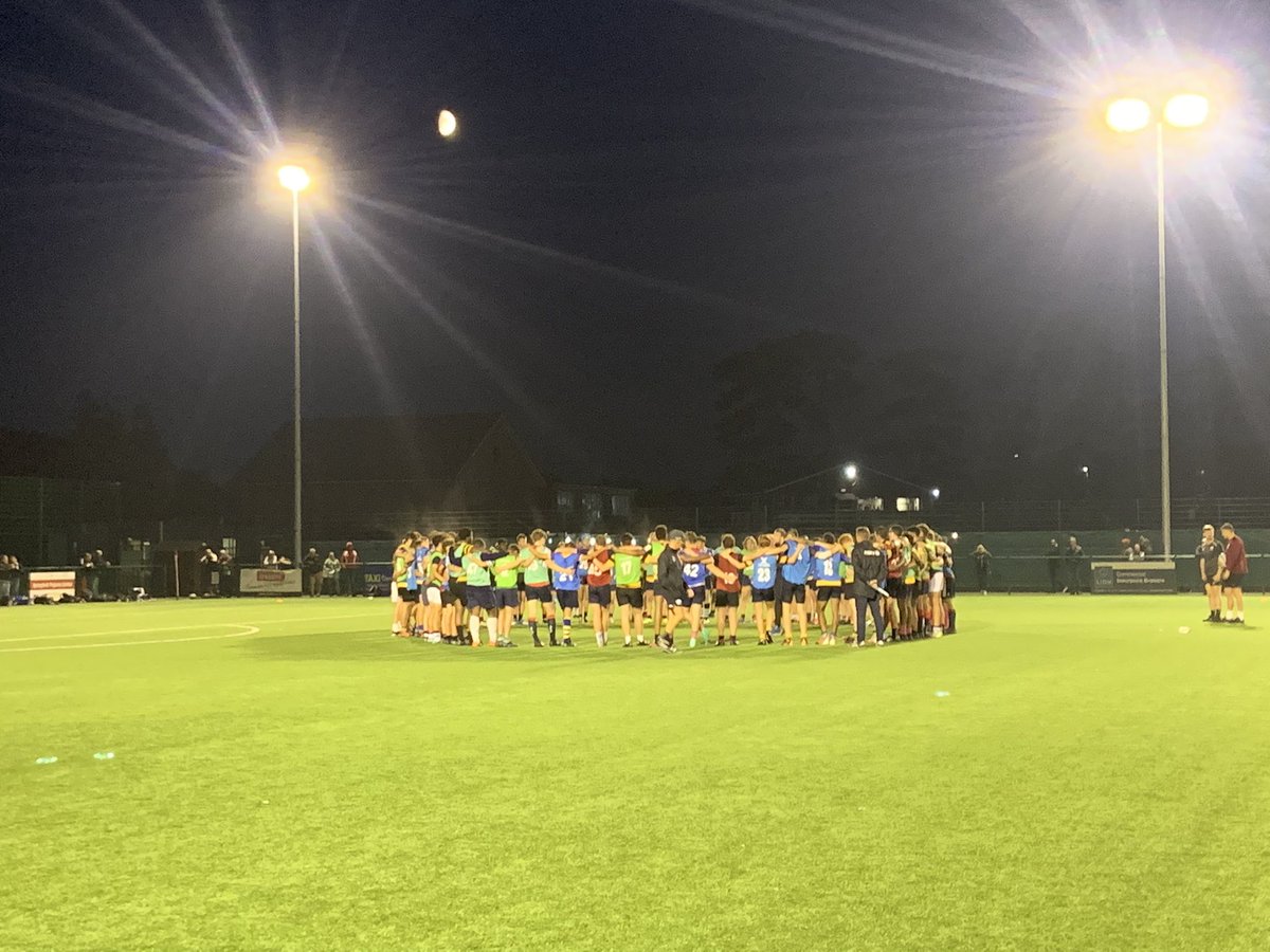 SaracensD's tweet photo. Our U16’s PDG groups are smashing their training block and continuing to work hard & push themselves, all while returning to school and club rugby… now that’s dedication 👊🏼
#rugby #saracens #saracensacademy #StrongerTogether #workrate #dedication #backtoschool #backtorugby https://t.co/mjt91DytPt