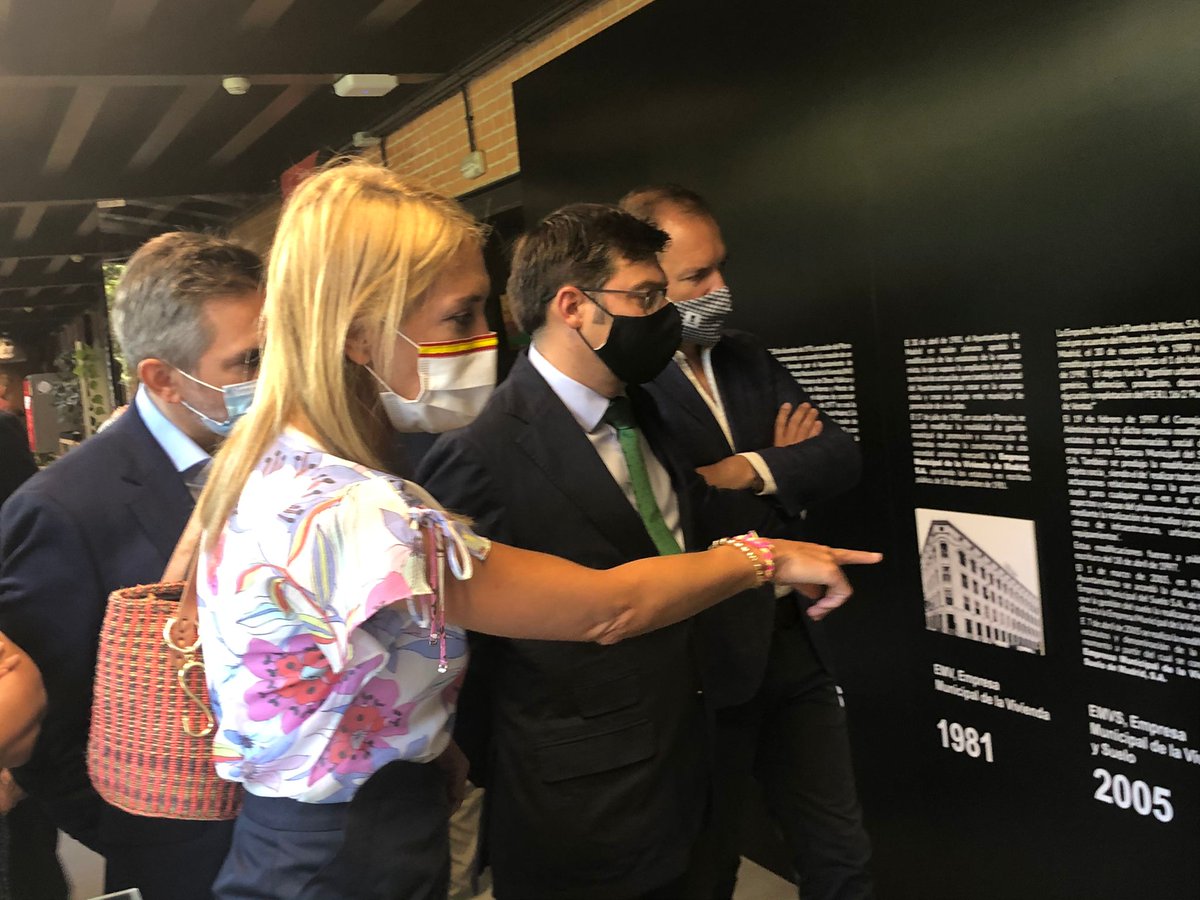 emvsmadrid's tweet photo. Hoy es el último día para visitar en la biblioteca Eugenio Trias del Retiro nuestra exposición '40 años creando hogares, transformando Madrid'. Y llévate uno de nuestros catálogos. #40emvs #vivienda @MADRID https://t.co/poa7vx4o5k