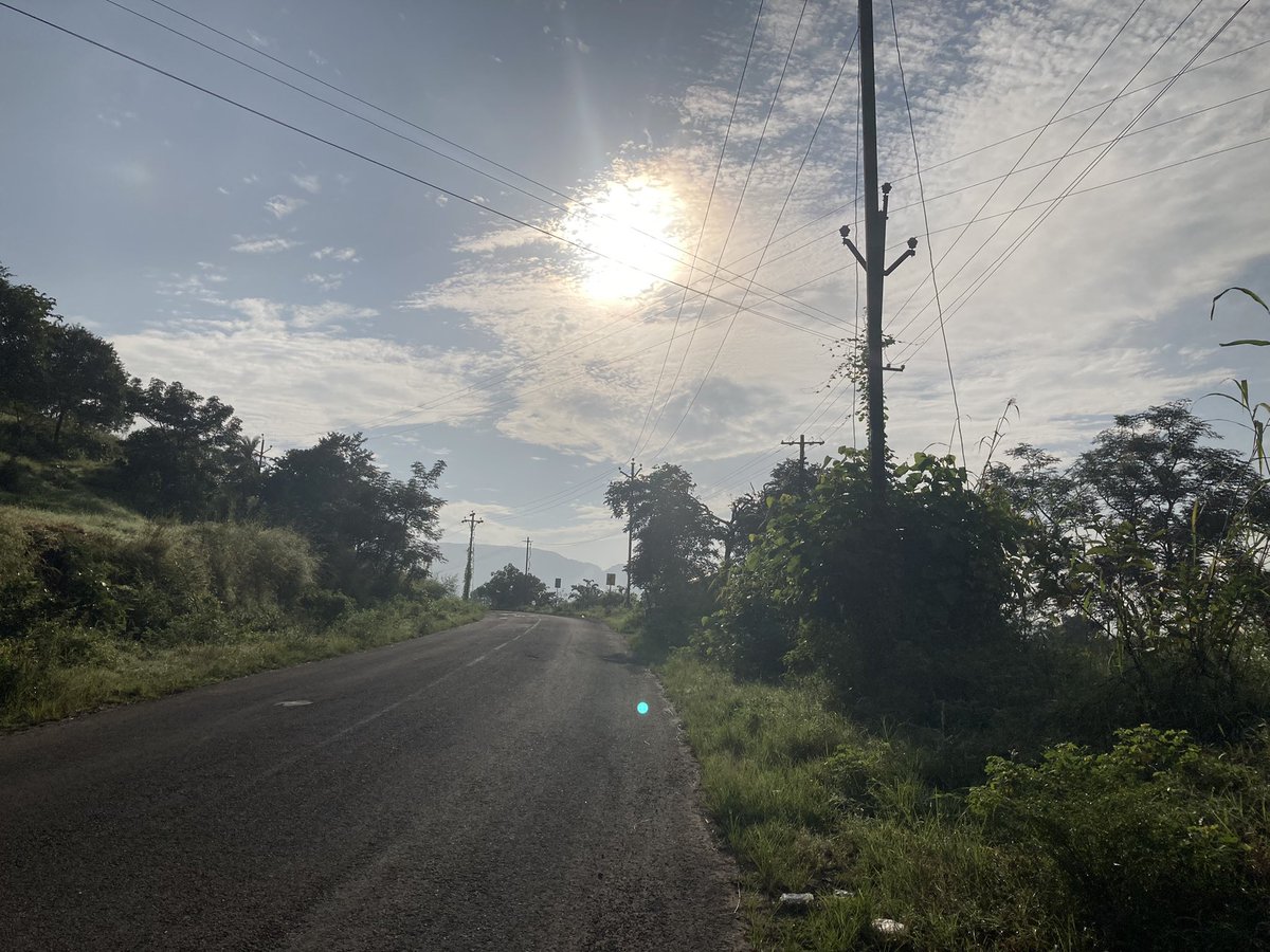 akhaware's tweet image. Started with #ChasingSunlight but after sometime sun was chasing me during today’s ride.😵‍💫😵‍💫
I think I must have lost 1-2 kg today.