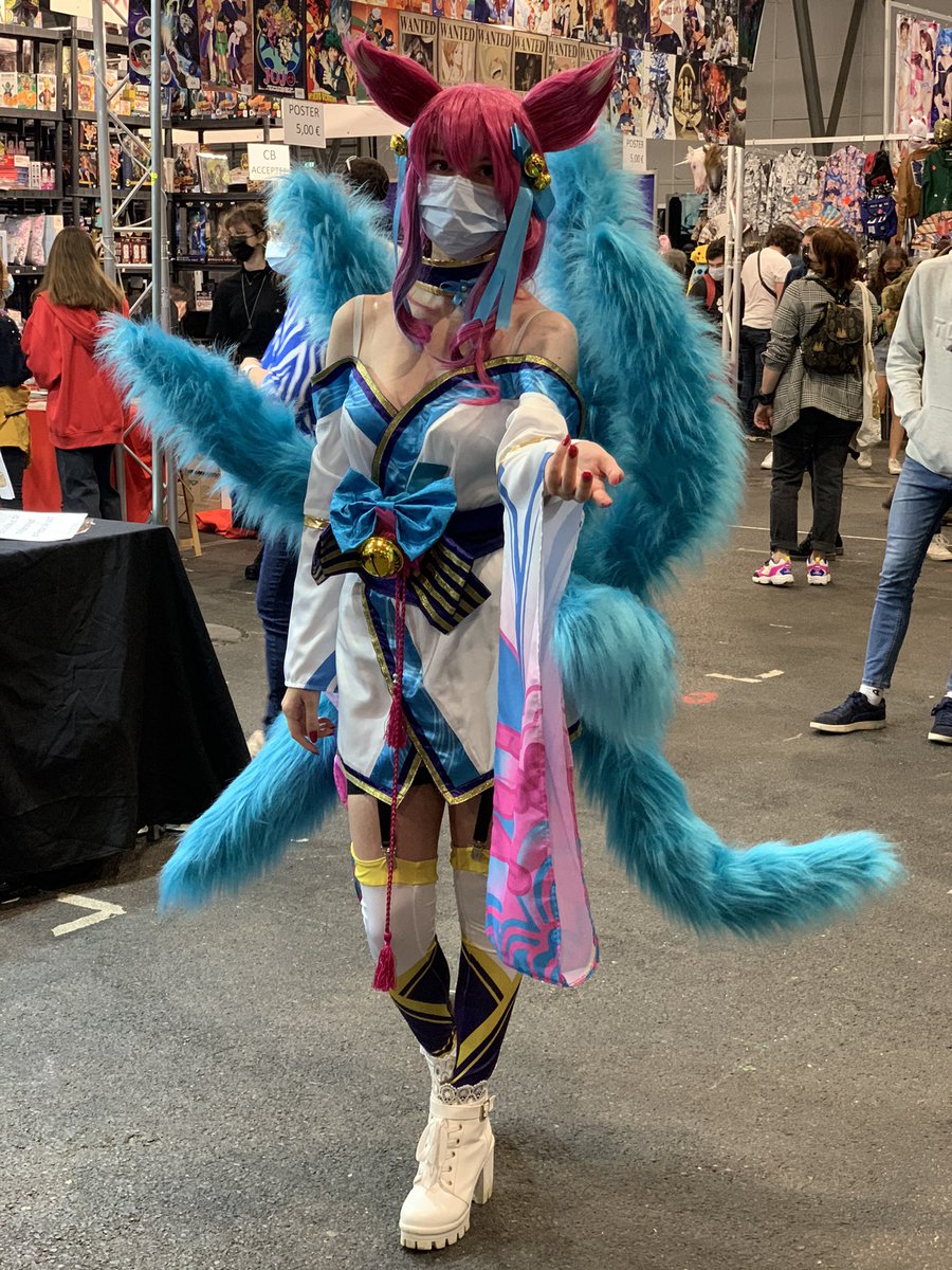 GeekDaysShow's tweet photo. Jour 2 ! On teste encore votre connaissance #geek...
Saurez-vous reconnaître le personnage derrière ce nouveau #cosplay ? 😉👇
#geekdaysRennes #Jeuxvideo #Manga #GeekDays #Event #salongeek #universgeek #Comics #Cinéma #Cosplayeurs #MyCosplay https://t.co/4TqBKMM3Ex