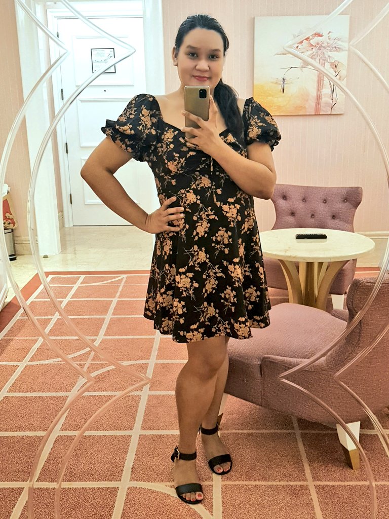 sayvaliente's tweet photo. I miss dressing up and going out! Also cheers to another felt cute moment 💕 #latepost #The2021Project https://t.co/q1jYWrufOV