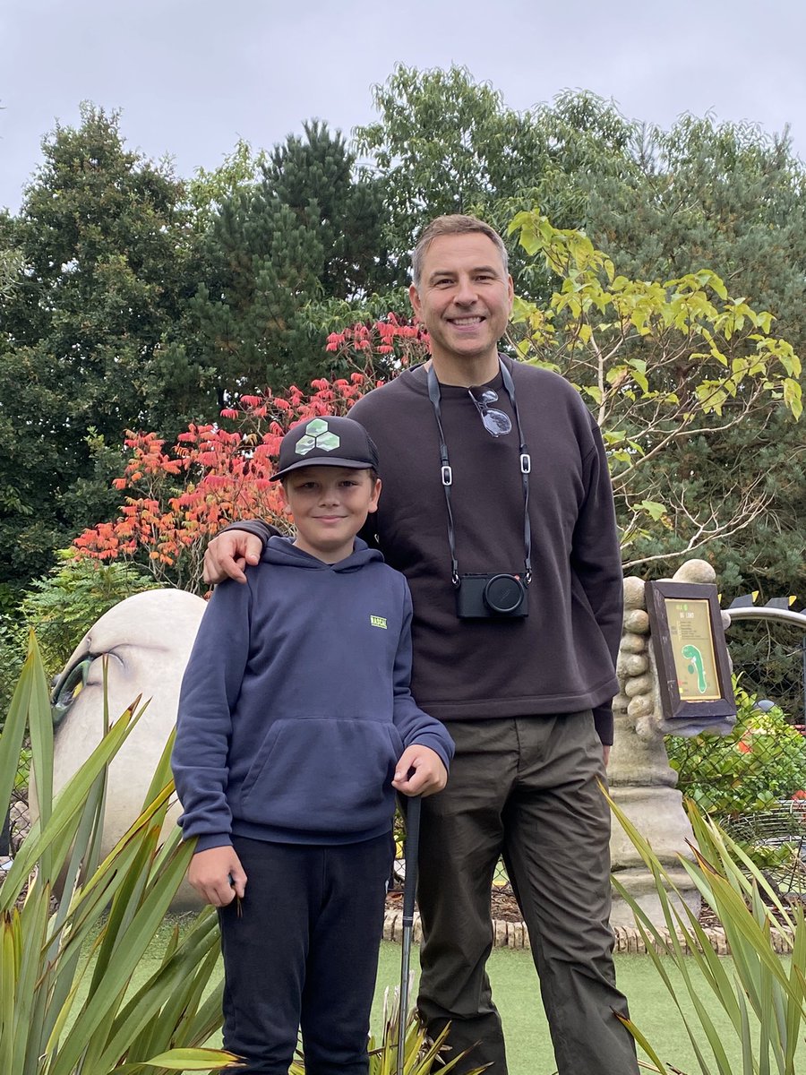 Theo met <a href="/davidwalliams/">David Walliams HQ</a> on crazy golf <a href="/altontowers/">Alton Towers Resort</a> this morning @ScarboroughCol1