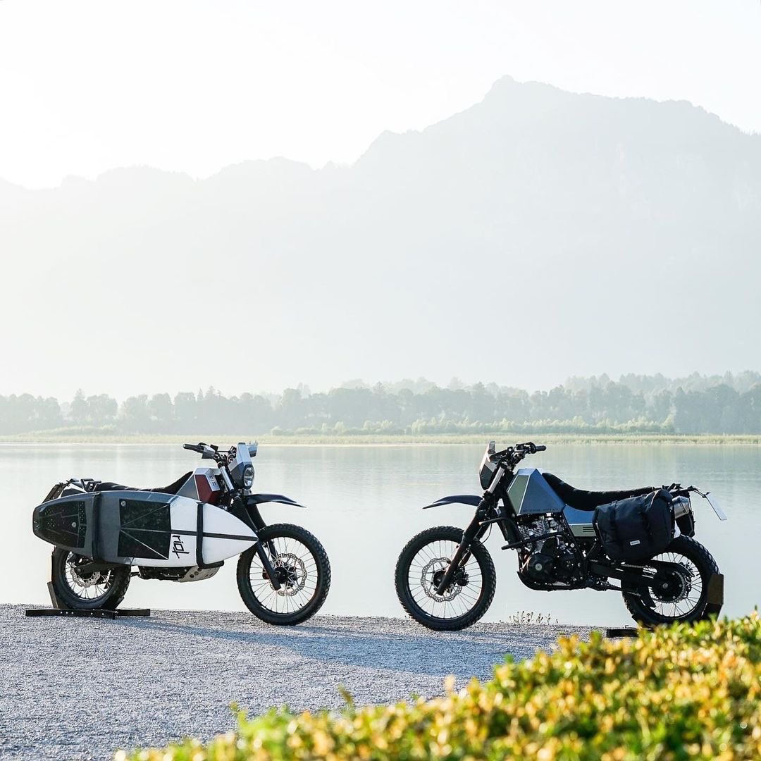 TheDailyRideUp's tweet photo. Sci-fi Thumpers
A Crooked Motorcycles build commissioned by Heimplanet.
#therideup #motorcycle #crookedmotorcycles #heimplanet #suzuki #scrambler #Germany https://t.co/EHyyec5c8o