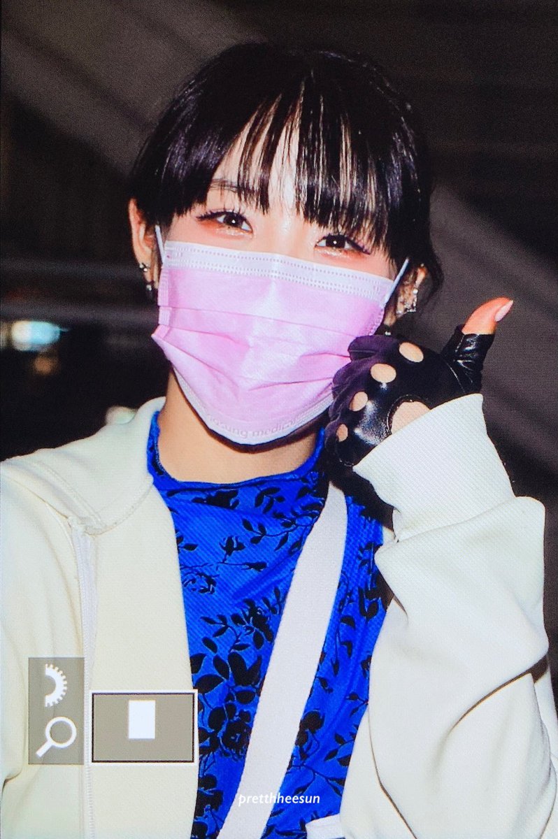 prettyheesun's tweet photo. 210926 출근

#핑크판타지 #희선 #하린
#Pinkfantasy #Heesun https://t.co/ZrYk0PgYI1