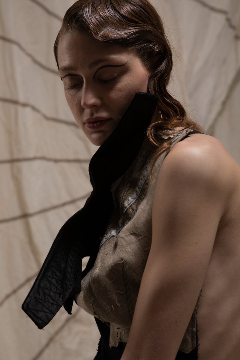 Phylumena's tweet photo. #MilanFashionWeek #lookbook #marclebihan #AW22 #artdirection and #styling #filomenabarberio #timeless https://t.co/L46G6SS8Ud