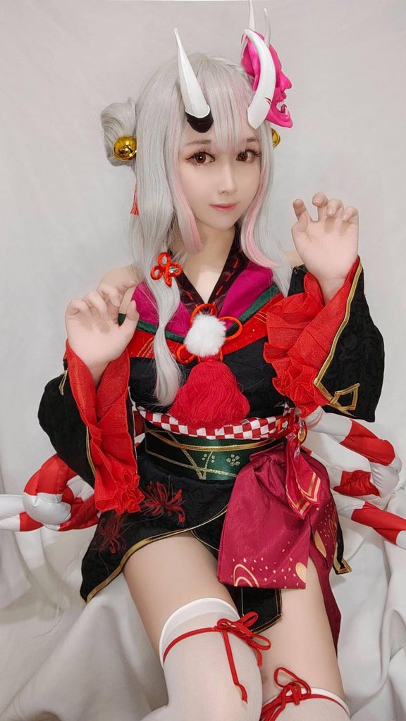 zoe6734's tweet photo. 百鬼大小姐真的太可愛了拉030/

感謝朋友借了夜醬這套~~

先來個自拍照吸一下大小姐的毒

#百鬼綾目 #百鬼あやめ #NakiriAyame #大小姐 #鬼神 https://t.co/KhoazOmIVL