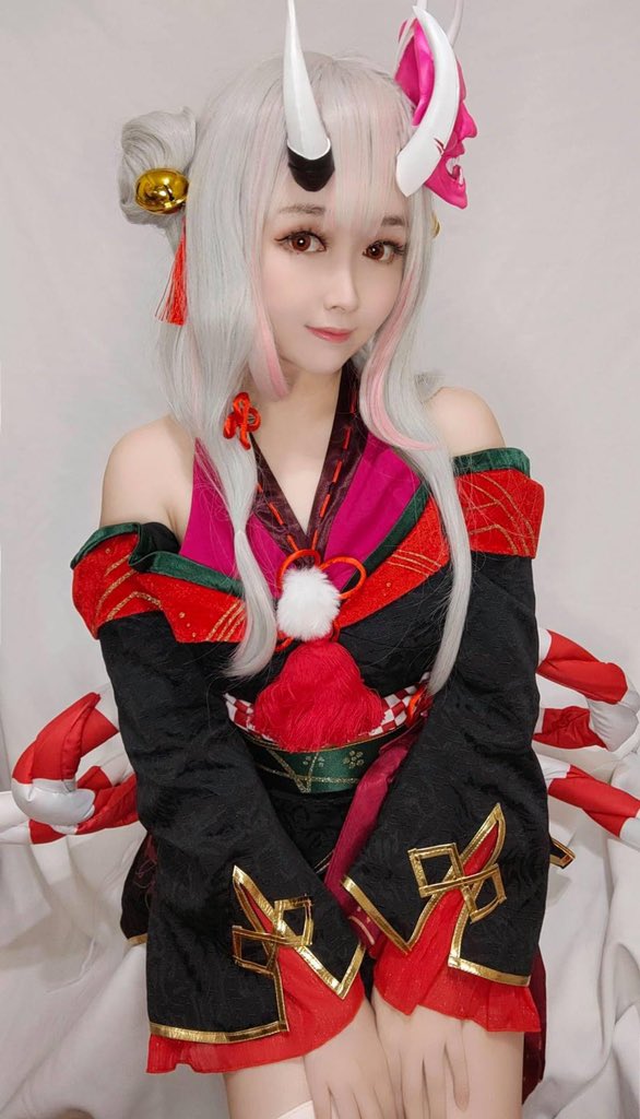zoe6734's tweet photo. 百鬼大小姐真的太可愛了拉030/

感謝朋友借了夜醬這套~~

先來個自拍照吸一下大小姐的毒

#百鬼綾目 #百鬼あやめ #NakiriAyame #大小姐 #鬼神 https://t.co/KhoazOmIVL