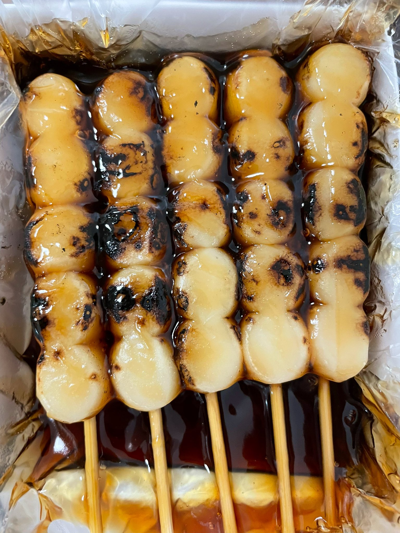 椀田 喜八洲総本舗 庄内店 大阪府豊中市役所 みたらし団子 5本入 490 十三本店知れど訪店初めて 焼き加減選べ 普通 この過剰モチ コシ感何処かで 思いもトッポキ合点 咀嚼回数多い分 甘 塩みたらしでクドさ減じ奏功 価格とボリュームで気安い普段