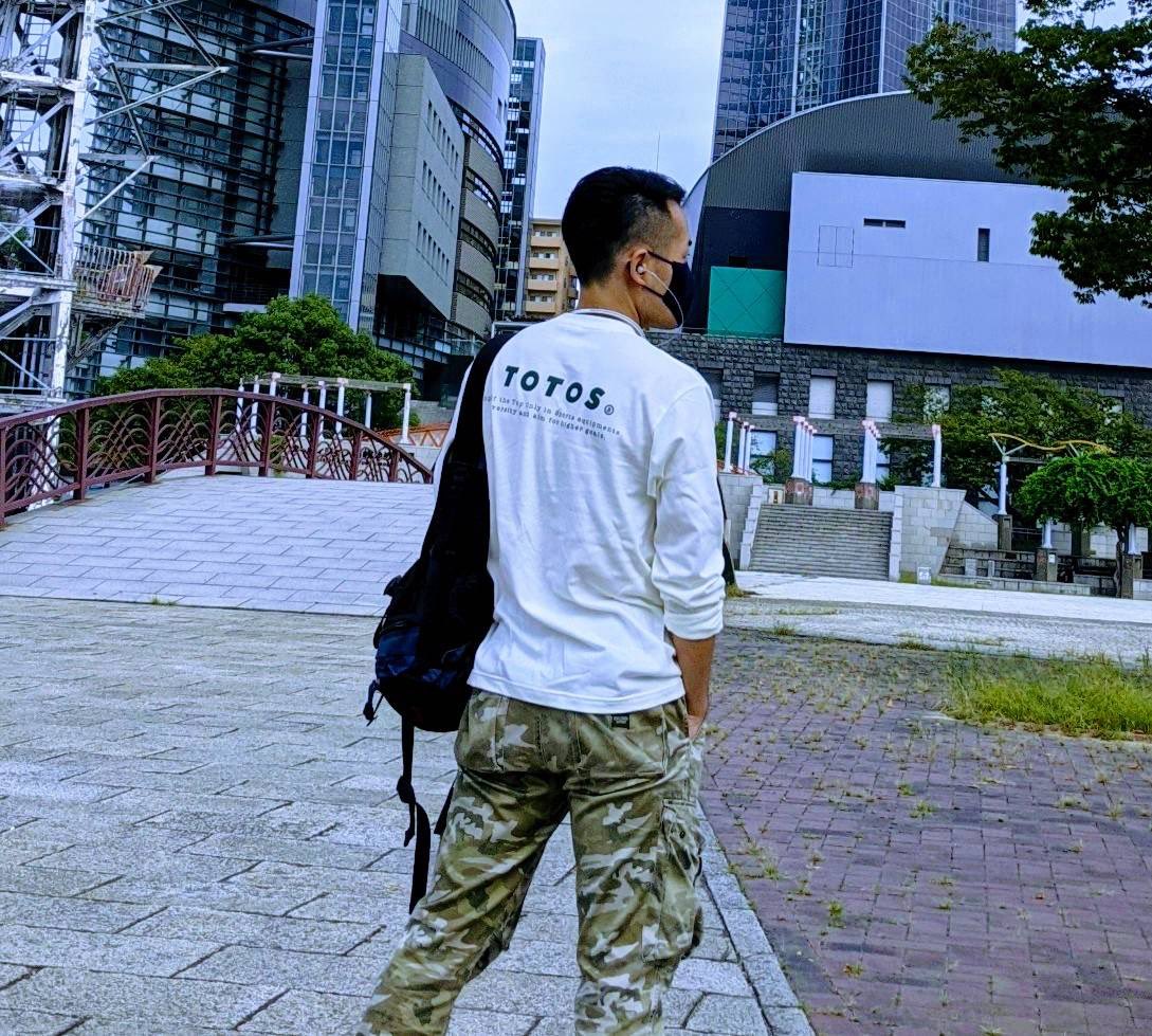 TOTOS60822869's tweet photo. #TOTOSコー��

男女関係なく着こなせますよ～😎
in下関 https://t.co/pViQSbw6Vf