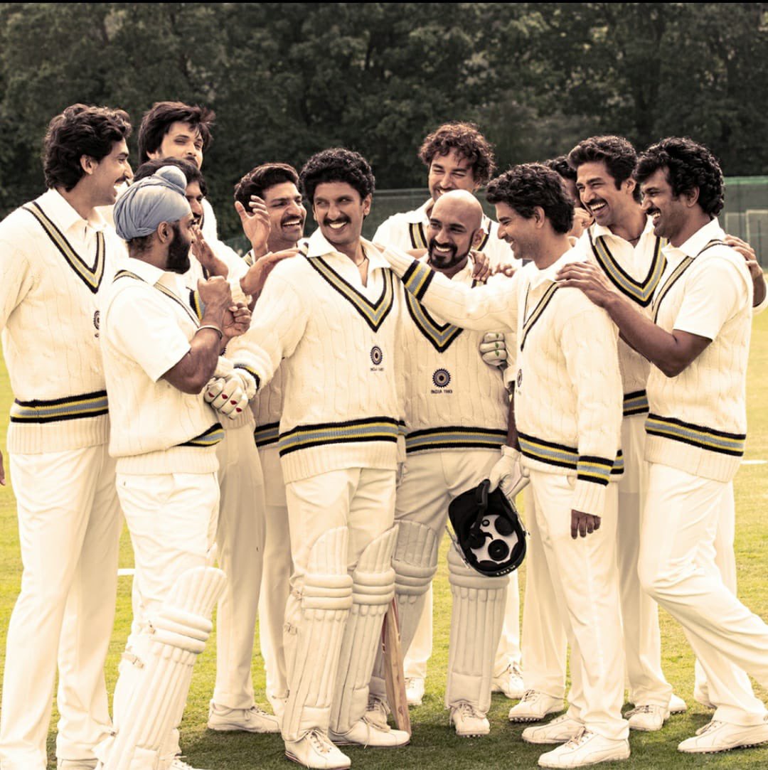 oyefilmi's tweet photo. The team that took the entire world by storm! Experience the glorious victory of team 83 IN CINEMAS THIS CHRISTMAS. Releasing in Hindi, Tamil, Telugu, Kannada and Malayalam. #ThisIs83.

@iKamalHaasan @IamNagarjuna @RanveerSinghOfficial @OfficialKabirKhan
@DeepikaPadukone https://t.co/sxmJKBKM8O