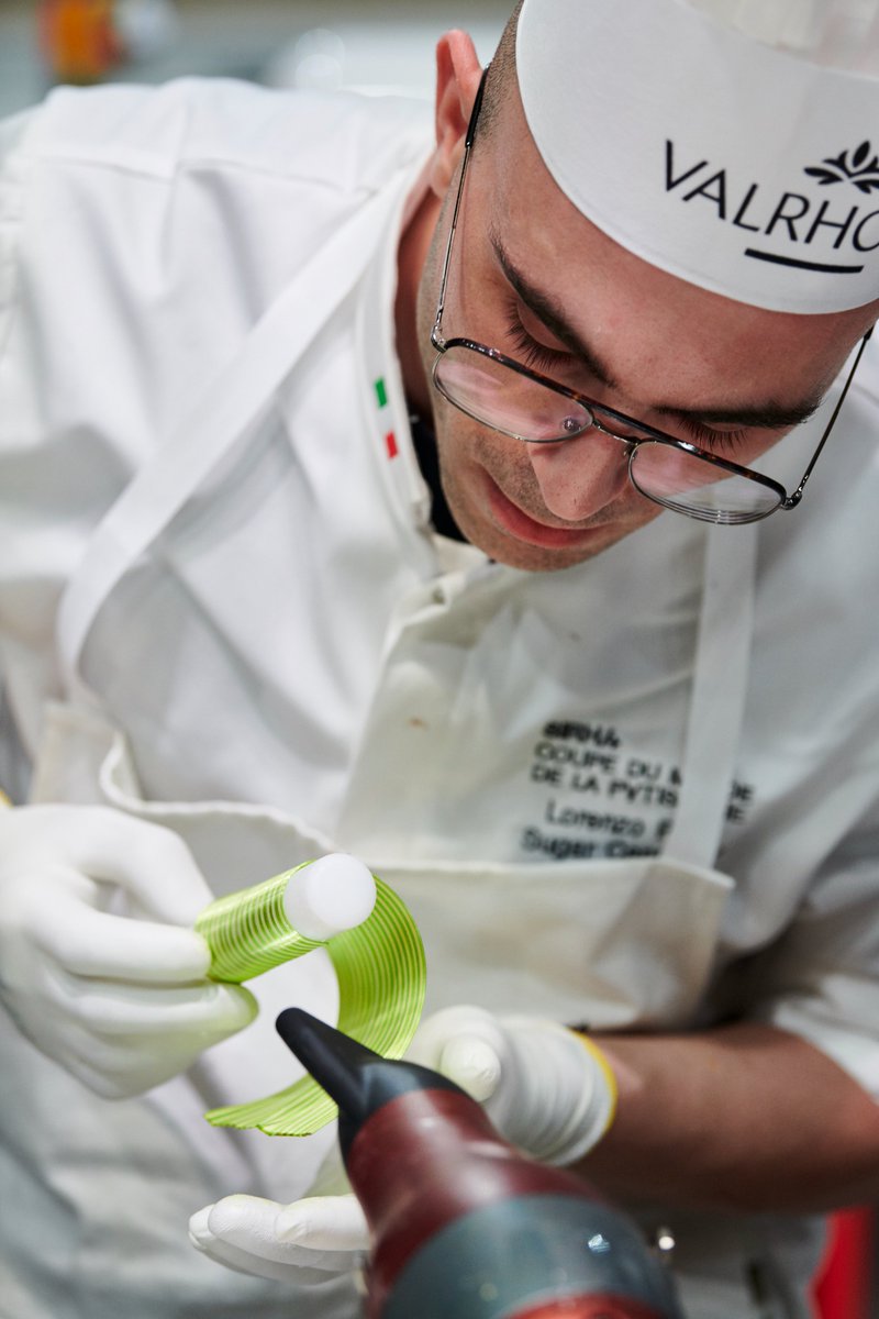The complete podium:
🥇 ITALY
🥈 JAPAN
🥉 FRANCE

#CMP #CMPatisserie #CMPatisserieGrandFinale #SirhaLyon #Lyon #PastryChefs
