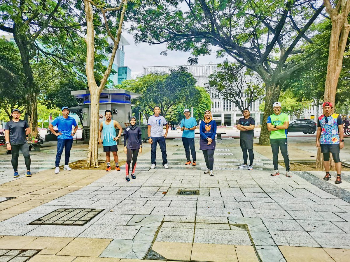 QaiSuhaimi___'s tweet photo. Mereka semua berlari, aku sahaja tidak~ https://t.co/gX4te7xCom