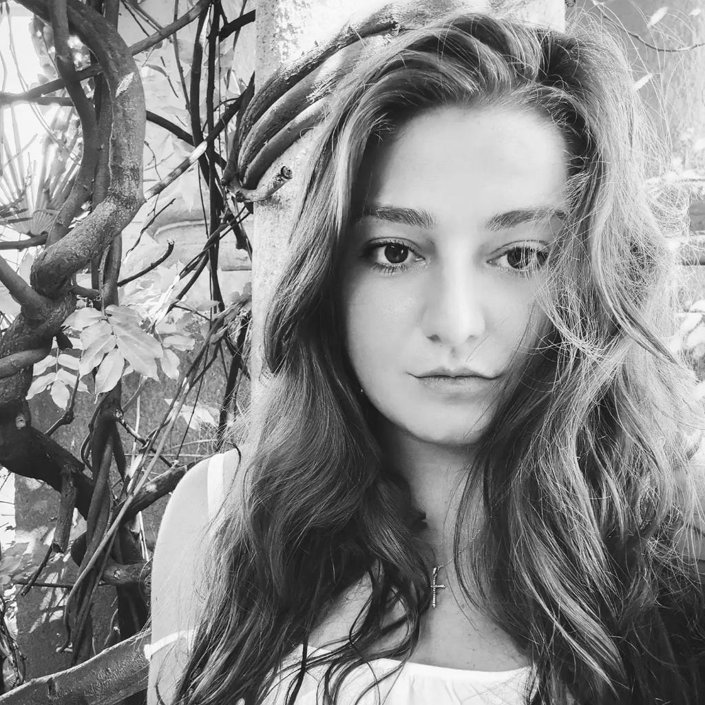 Дорогие читатели, у нас для вас трагичная новость. 
Мы потеряли сердце нашего сообщества.
Мы потеряли Лилю.
 
25 сентября в 12 часов дня её не стало. Ей было всего 40 лет. Инсульт, недельная кома.