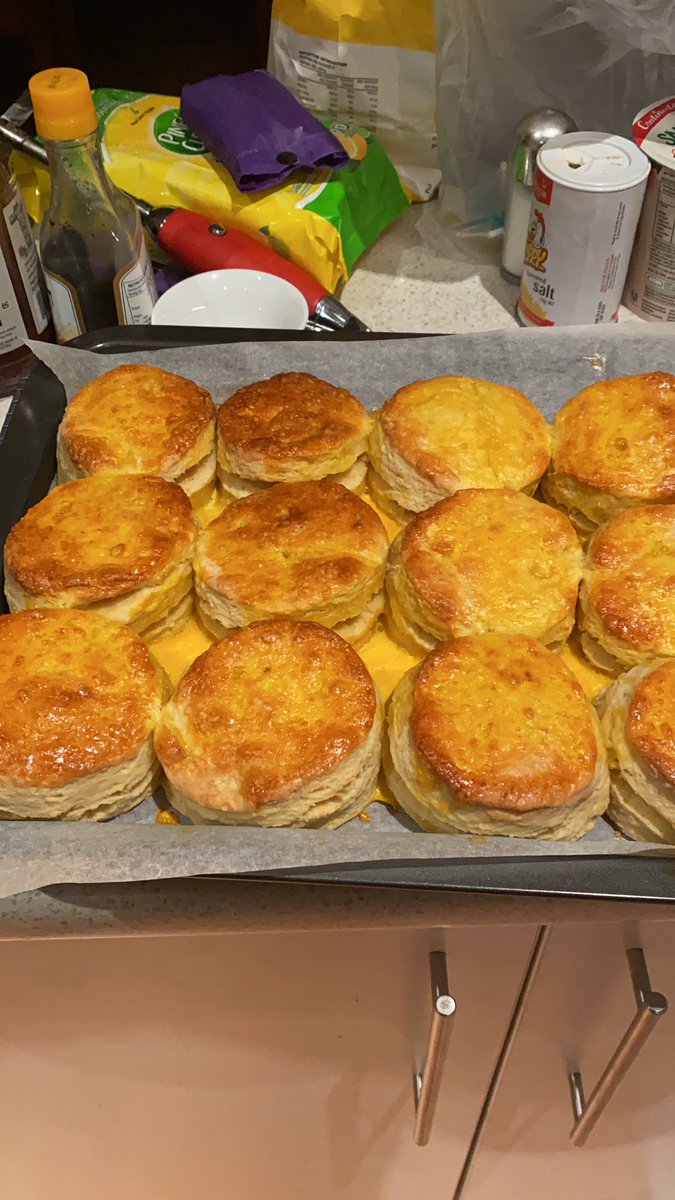 Korcan84's tweet photo. Tonight on โWhatโs Cookin Hex?โ
Biscuits nโ Bacon Gravy.
YUM!
#food #Biscuits #southerncookin https://t.co/3JizcscM0d