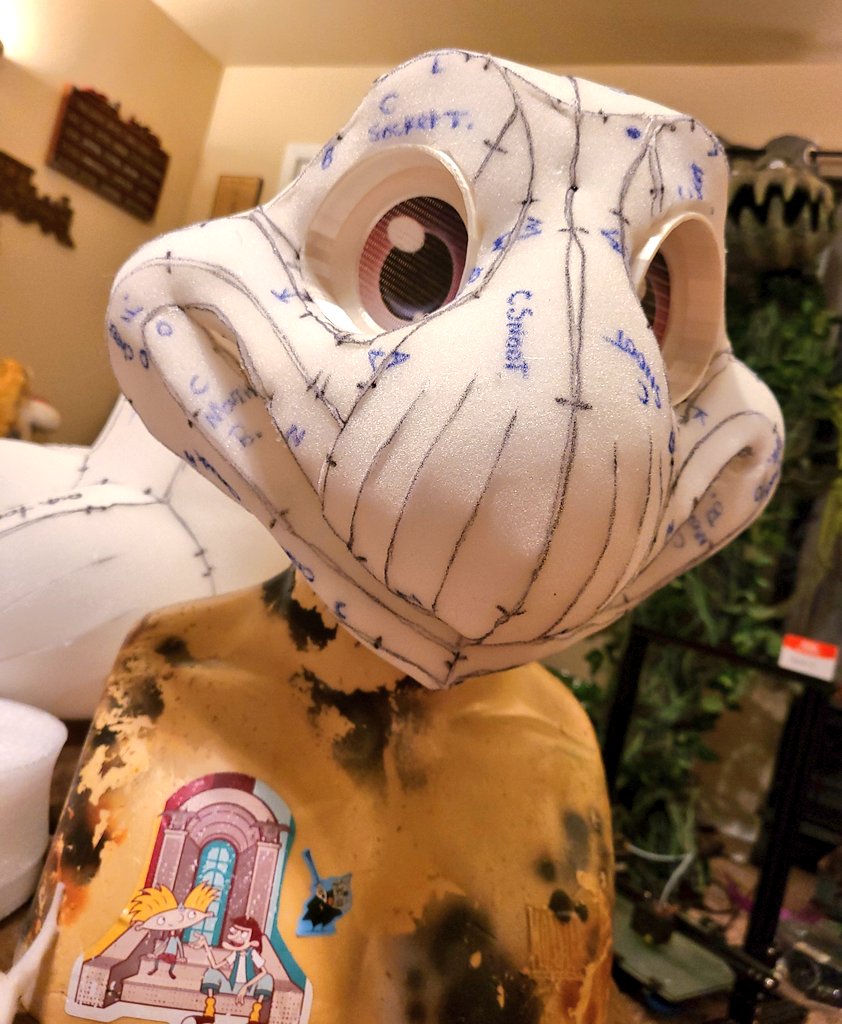 CavitySam's tweet photo. He doesn't look much like a mouse without his features but he's getting there! Not his eyes btw, I just grabbed one of my store stock for placeholders. https://t.co/I6n5fRNX2O