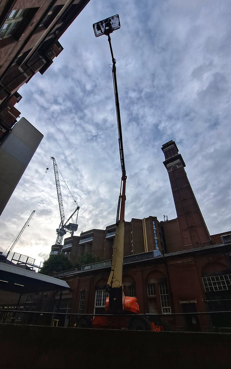 tlfmc_uk's tweet photo. Façade Maintenance next to Olympia London. JLG1250 https://t.co/AySsEZjmEU