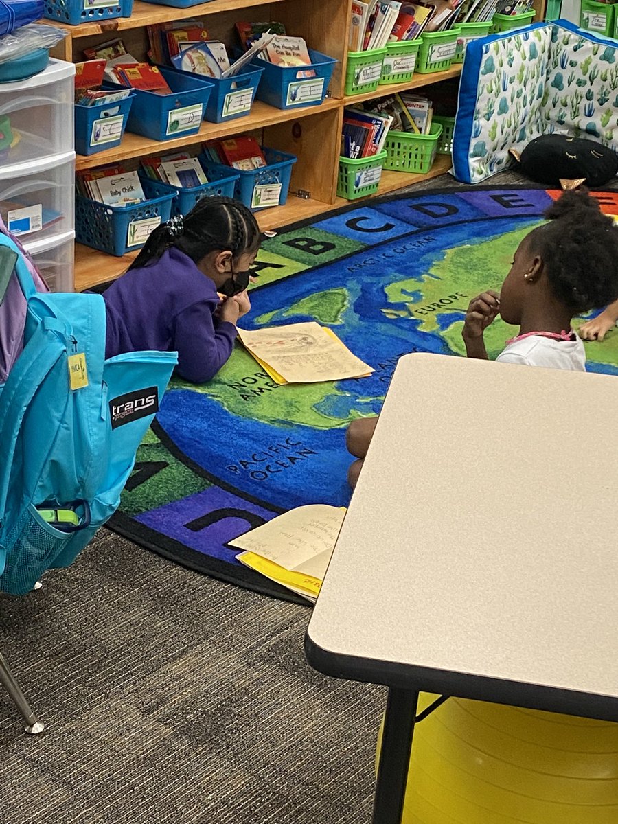 1stgraderocks1's tweet photo. Students telling their fictional stories to their friends. #youngwritiers @HumbleISD_HE @ajmteach https://t.co/FgsEuOYViC
