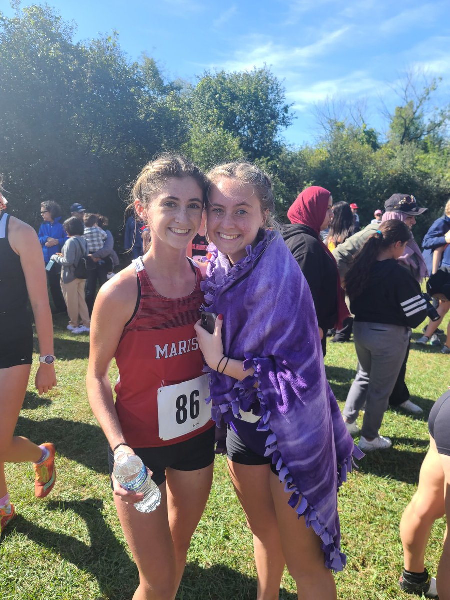 Tbugos12's tweet photo. It’s a great and rare day when I get to see BOTH my girls compete at the same Meet!  Awesome races @CCHS_Speed and @MaristGirlsXC    
#grandmaforthewin https://t.co/1YePNkDLZw