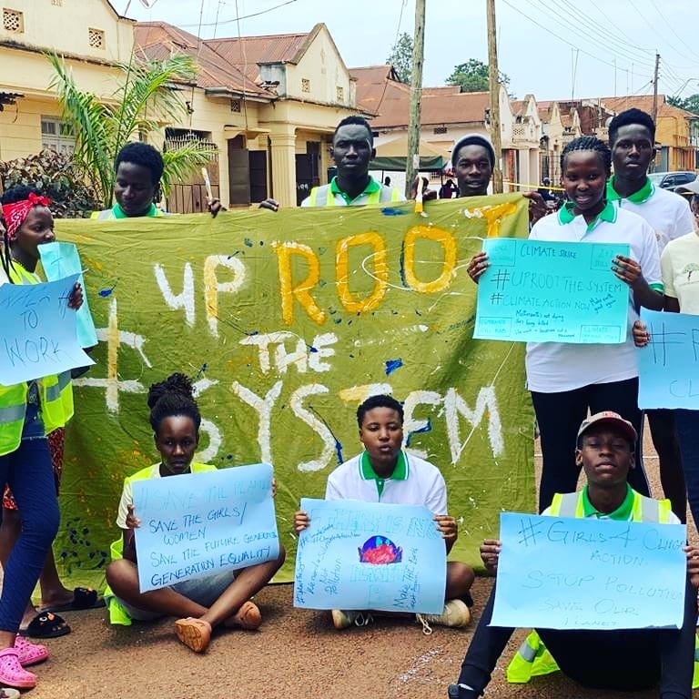 Dhatbwoydttimo's tweet photo. Saving the planet One City At A Time
#UprootTheSystem 
#carfreeday2021 
#Girls4Climate https://t.co/805Txpym4B