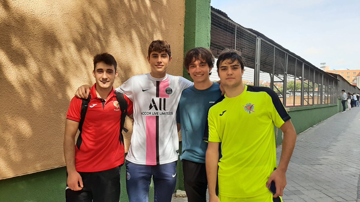 RESULTADOS |JUVENIL DH
<a href="/FuriarojaADOP/">A. D. Obispo Perelló</a> 1 6 <a href="/UDRB/">UD Las Rozas FS</a> 
⚽️⚽️Gonza
⚽️Gallo
⚽️Arranz
⚽️Alvarito
⚽️Miguel 
Trabajada victoria ante un buen Equipo.Debut en DH para <a href="/raauuul202/">raauuul20</a>👏.Y,siempre un gusto para nuestros jugadores alumnos <a href="/obispoperelloc/">Colegio Obispo Perelló</a> jugar en el barrio vs compañeros.
#VAMOSUNION