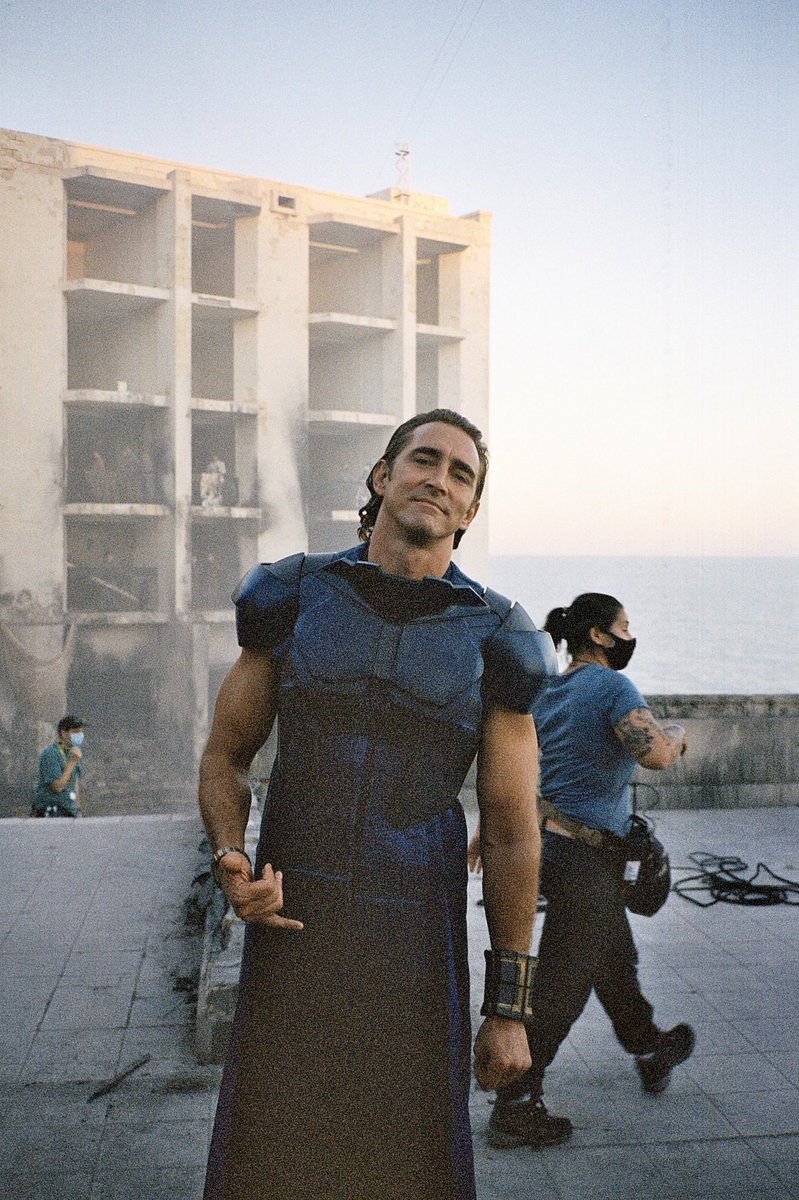 leepace's tweet photo. RESPECT &amp; ENJOY THE PEACE, KIDS. 🤙🏼

#FOUNDATION Episodes 1 &amp; 2 streaming now on @AppleTV 🪐

https://t.co/oBkqCQYwD1

#bts https://t.co/gBBfWKq6nw