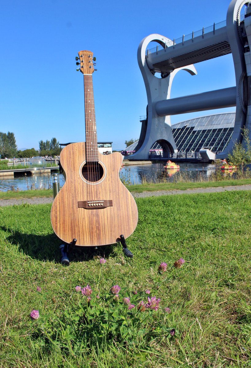 FreshmanGuitars's tweet photo. Another nutty deal from Freshman. £140 of gear free with any purchase of our Walnut Series guitars (over £199). Case + Strap + Capo !! More info here >>>https://t.co/CiUT2dv8LX << #freshmanguitars #guitardeal #guitarbundle #walnutguitar #acousticguitar #electroacoustic #guitars https://t.co/PFU75AXZCQ