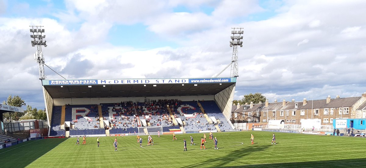 judyinfife's tweet photo. At #StarksPark for
@RaithRovers v @PartickThistle
#Matchday ⚽️
Geordie Munro 🎶 conspicuous by his absence once again ?? 🎶🤷♀️
#letsgetrightbehindtherovers ⚽️💙 https://t.co/CZF3FcgqHZ
