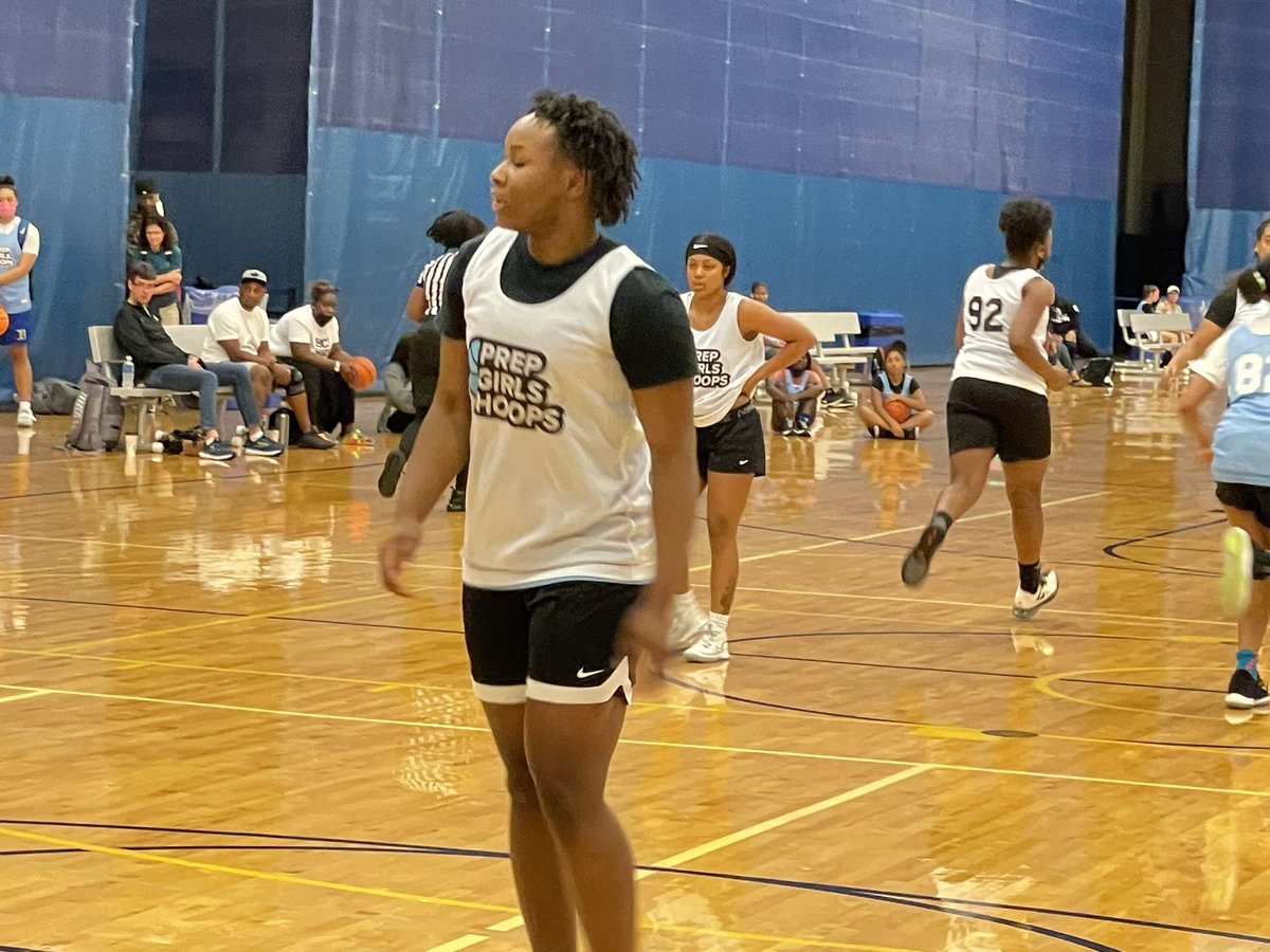 PGH_SCarolina's tweet photo. Maliyiah Mason (2023) Gray Collegiate. Mason just brings EFFORT AND EFFECTIVENESS TO THE FLOOR. Mason never looks to take a play off and really delivers around the basket. @MaliyiahM #PGHTop250 #SwannysRoundballReview https://t.co/nUXIlbTaBm