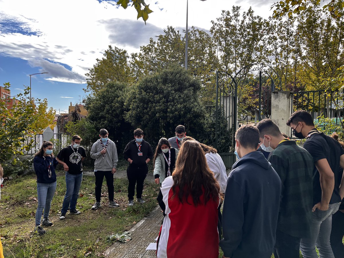 Ayer arrancamos con el Interkraales de la Ronda 2021 - 2022 🙌🏾

💬 | Debatimos, opinamos, contrastamos y sobretodo, nos formamos y fijamos objetivos comunes que nos hagan progresar y crecer como asociación 😊

¡Este año despega con muchísima motivación! 🙌🏾