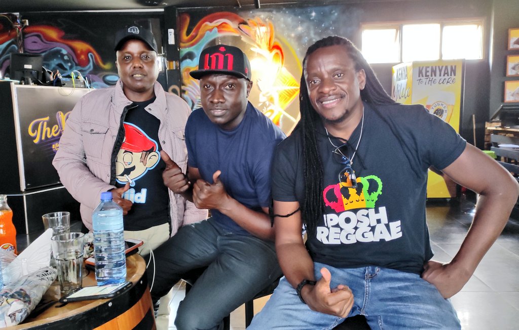 VybezRadioKE's tweet photo. Mabazeng 😎👊🏽
📌 @thetap_kenya, Baricho Road 
@MuzikalSheriff @philipo_mc 
#ReggaeSunday #ReggaeAllDay #NobodycanStopReggae https://t.co/AvUtwt3hQQ