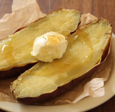 あの3つの調味料でより美味しくなる？！焼き芋のとっても美味しそうな食べ方！