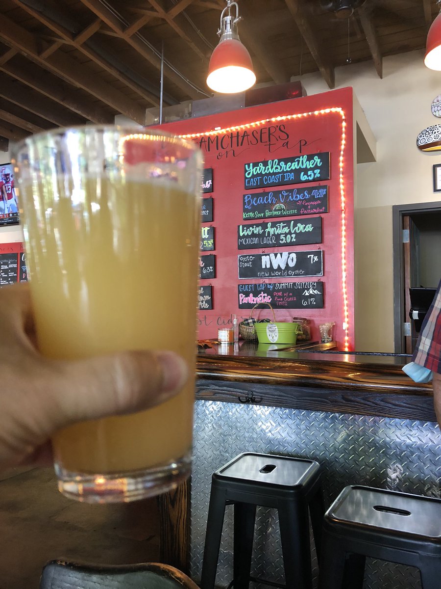 Visited #DreamChaserBrewery #Waxhaw, had a Yard Breather 6.5% ABV excellent beer👍🏻
#craftbeer #SaturdayVibes <a href="/RJellyman/">Jellyman</a> <a href="/beerhunter74/">𝕭𝖊𝖊𝖗𝕳𝖚𝖓𝖙𝖎𝖓𝖌𝕾𝖙𝖔𝖗𝖒𝖙𝖗𝖔𝖔𝖕𝖊𝖗🍻</a>