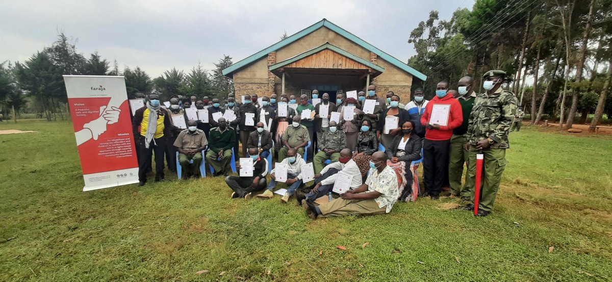 Faraja_KE's tweet photo. 83 @PrisonsKe Officers from Ngeria Farm Prison graduated after attending the #PerformanceForChange training organized and facilitated by Faraja Foundation in collaboration with the Kenya Prisons Service (KPS).
#CapacityDevelopmentProjects https://t.co/JieAxqxKtX