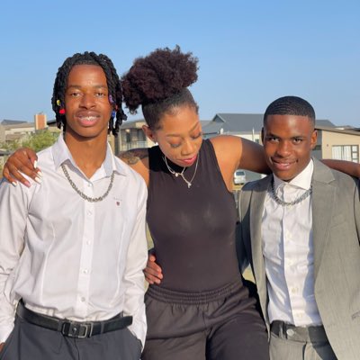 siyantulis's tweet photo. Family.🙏🏾❤️ https://t.co/qnUns64GBQ