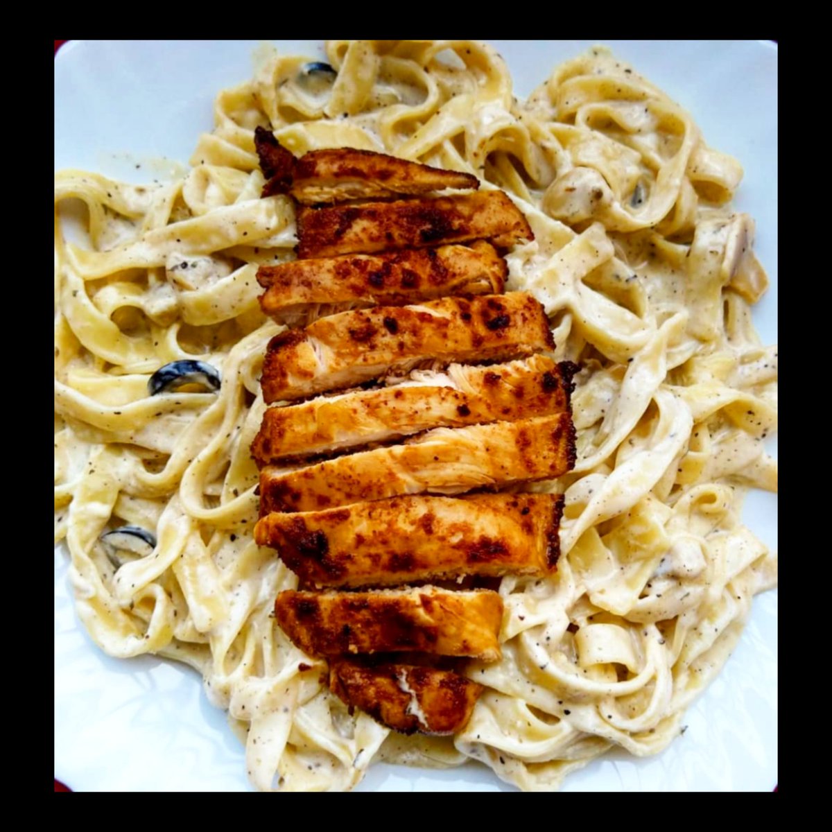 Shasii_Arain's tweet photo. Fettucine Alfredo has a separate fan base..❤️
#Sunday_Lunch https://t.co/mH5R6Ioy2s