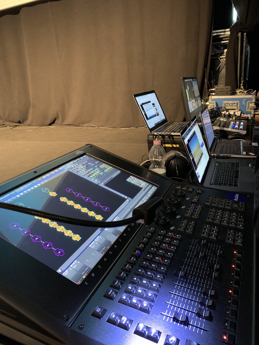 kromatik24's tweet photo. Another RomHack2021 point of view 🎙🎥🎚⌨️🎛📡
#RomHack2021 @cybersaiyanIT https://t.co/1T8LQMSCU3