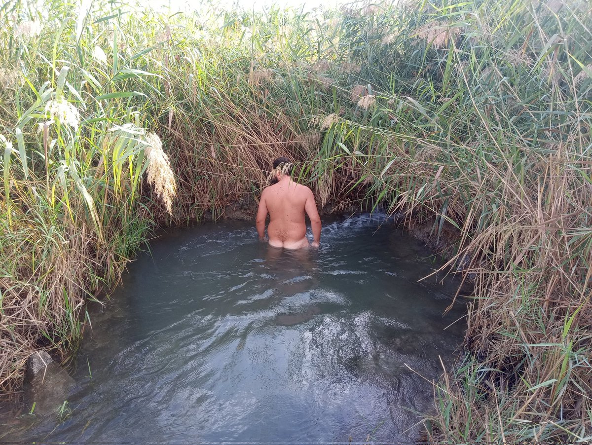 EspanolOsete's tweet photo. Un baño calentito https://t.co/JzxYguo5Gx