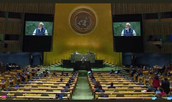 GarvSeSecular's tweet image. &quot;जहां तक देखूं, लोग ही लोग नजर आते हैं&quot;
#modiatUNGA