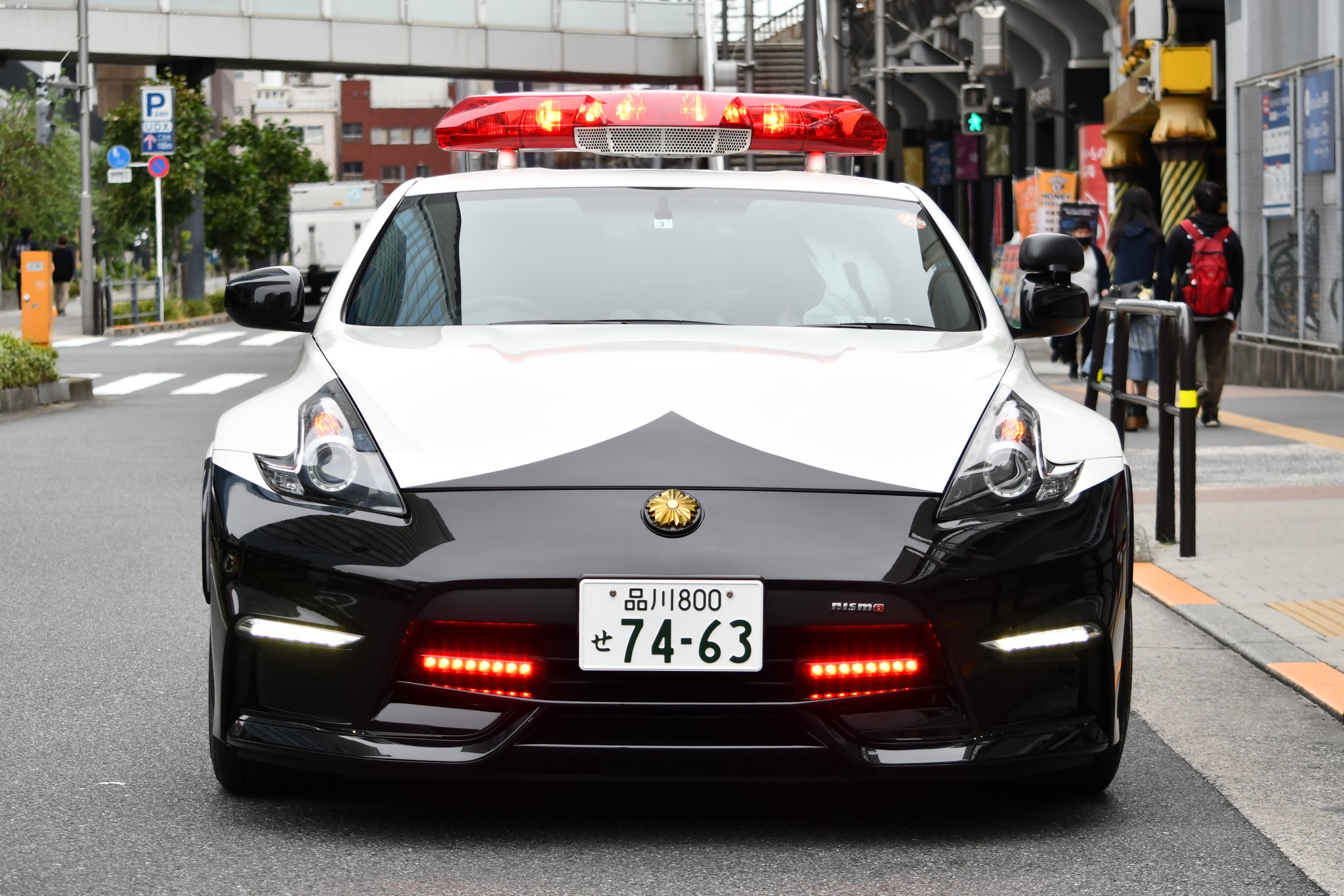 RAI'S 日 産 フェアレディZ NISMO Z34 警視庁 高速道路交通警察